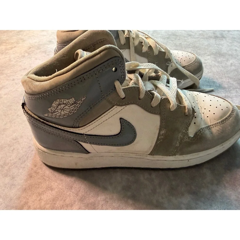 Nike Air Jordan 1 Mid Grey Sage Green White Sneakers 554724-083 Mens Size 10.5